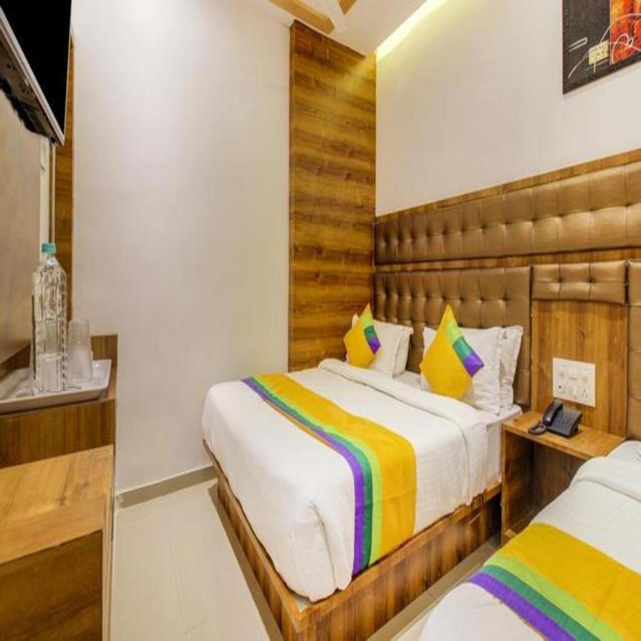 Hotel Riva International Goregaon- Near Nesco Мумбаи Экстерьер фото