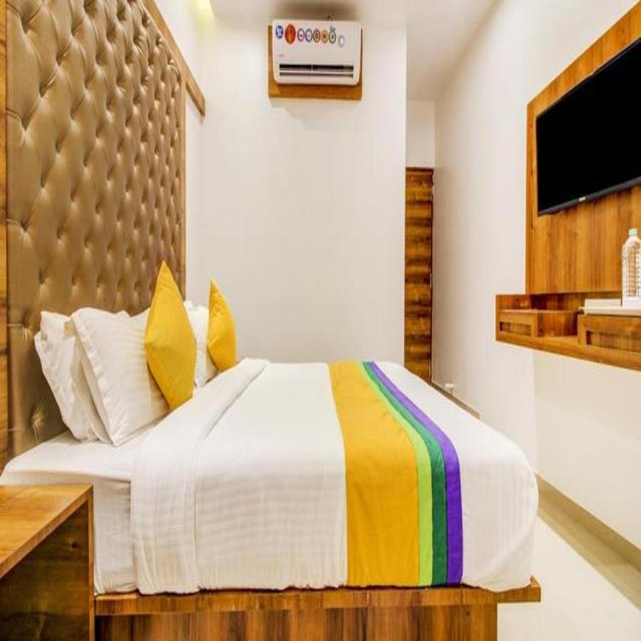 Hotel Riva International Goregaon- Near Nesco Мумбаи Экстерьер фото