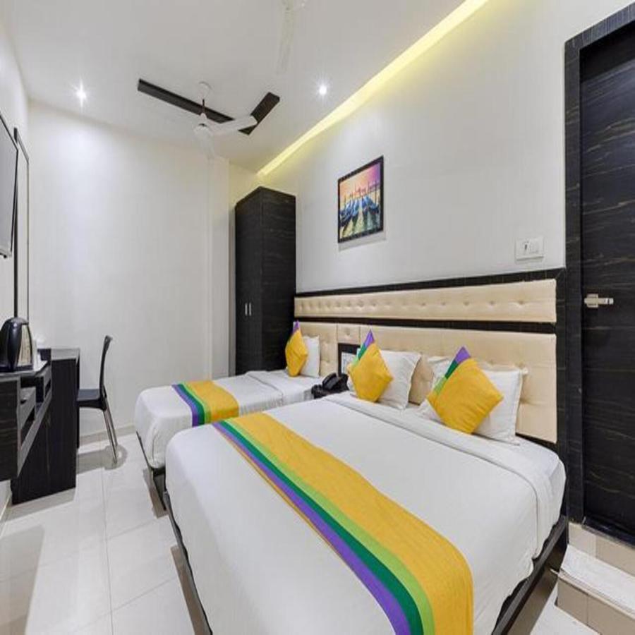 Hotel Riva International Goregaon- Near Nesco Мумбаи Экстерьер фото