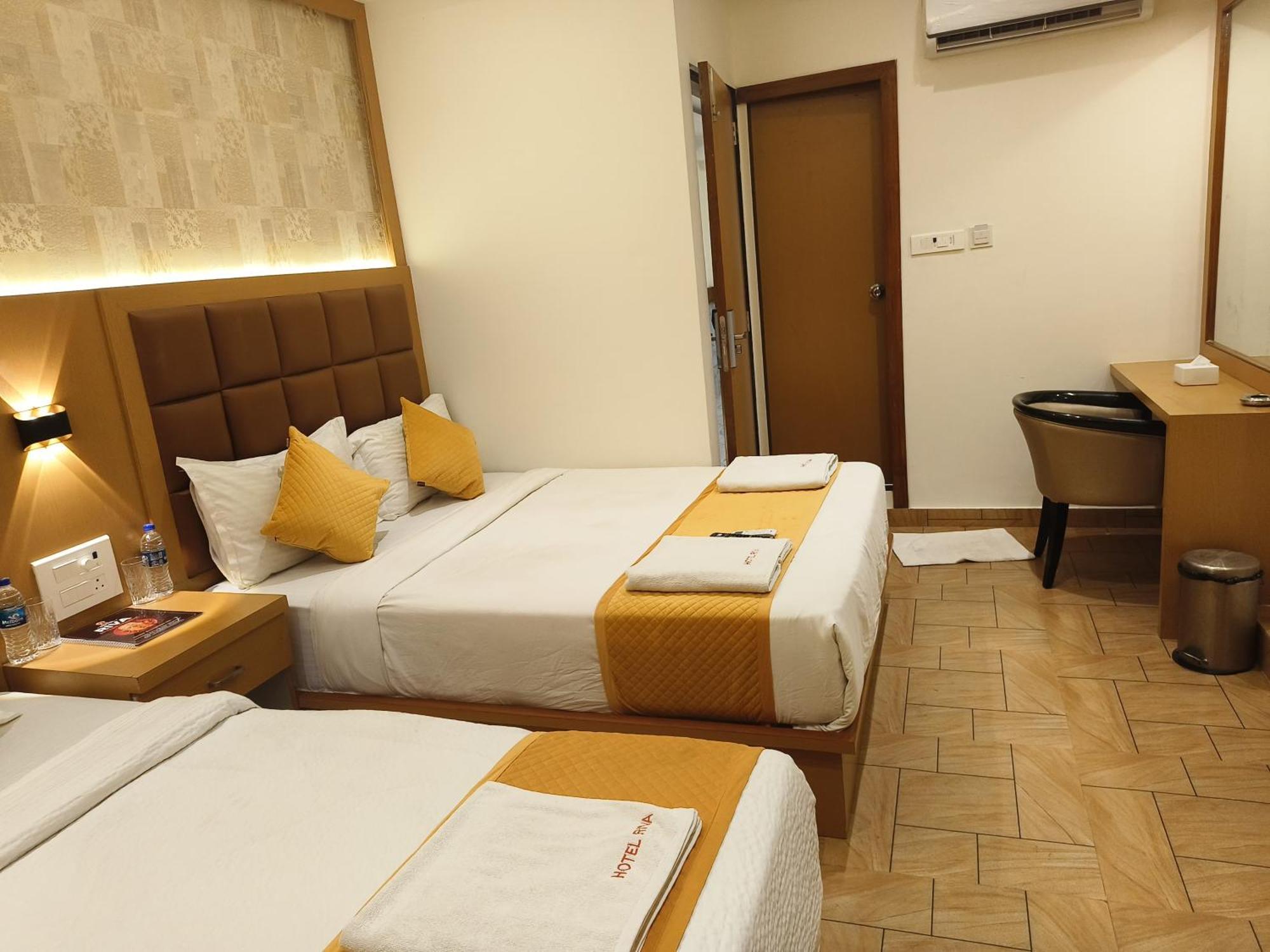 Hotel Riva International Goregaon- Near Nesco Мумбаи Экстерьер фото