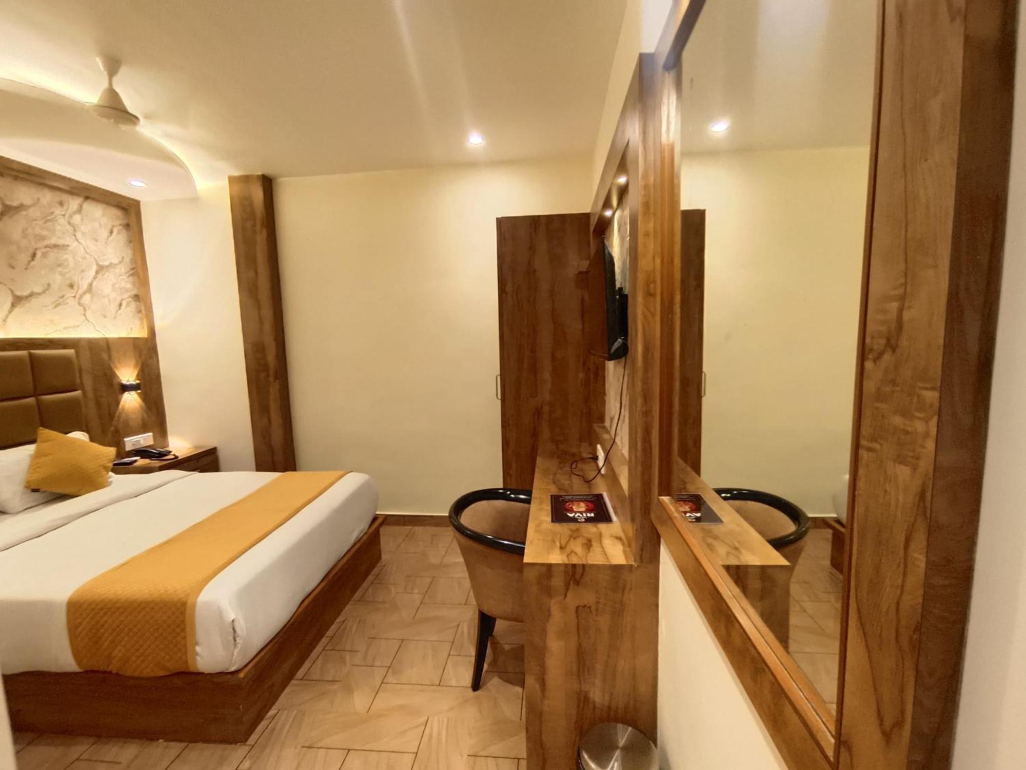 Hotel Riva International Goregaon- Near Nesco Мумбаи Экстерьер фото