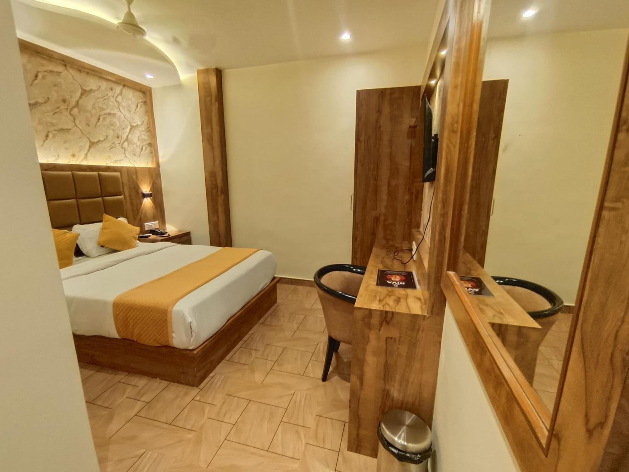 Hotel Riva International Goregaon- Near Nesco Мумбаи Экстерьер фото