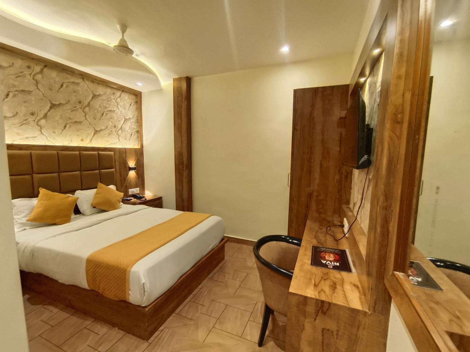 Hotel Riva International Goregaon- Near Nesco Мумбаи Экстерьер фото